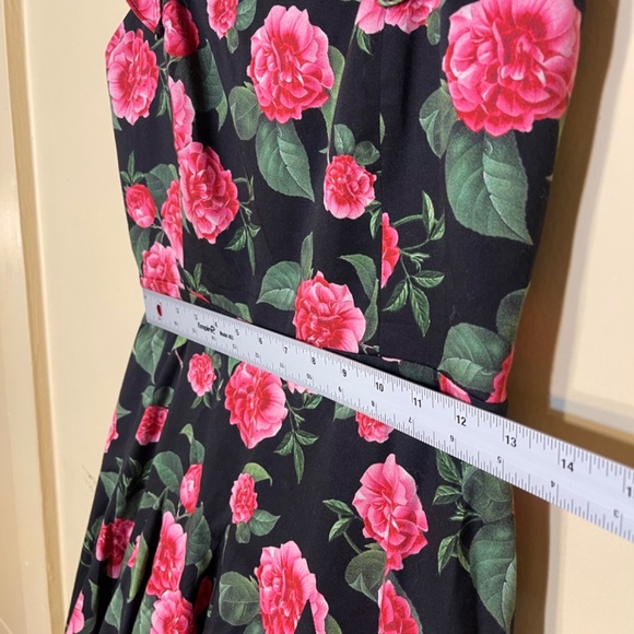 Roses Godet Dress ruffle sleeve flowy, Black - Picture 13 of 15